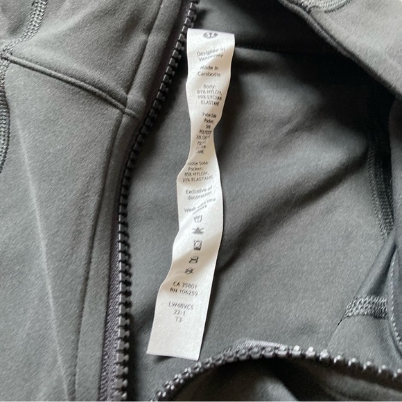 lululemon throwback shape jacket - Picture 3 of 5